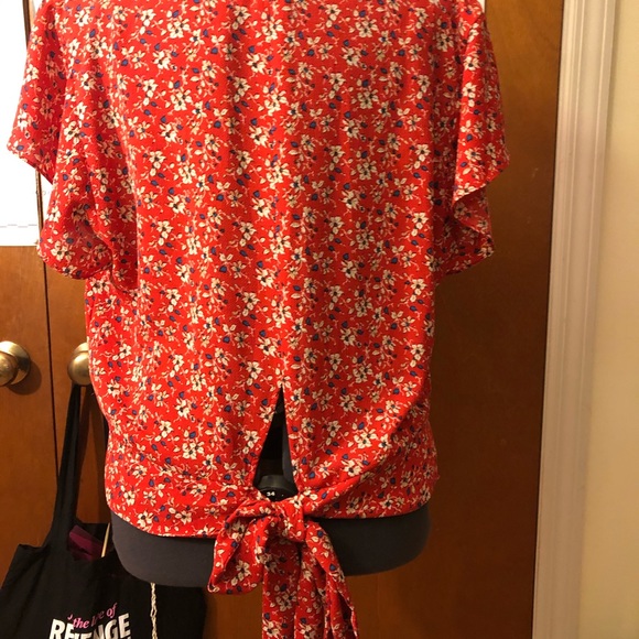 Red floral blouse - Picture 5 of 5